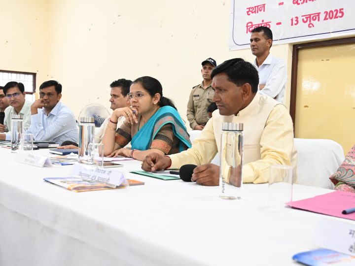 जनसुनवाई शिविर में डीएम टिहरी ने सुनीं 83 शिकायतें, अधिकांश का मौके पर निस्तारण