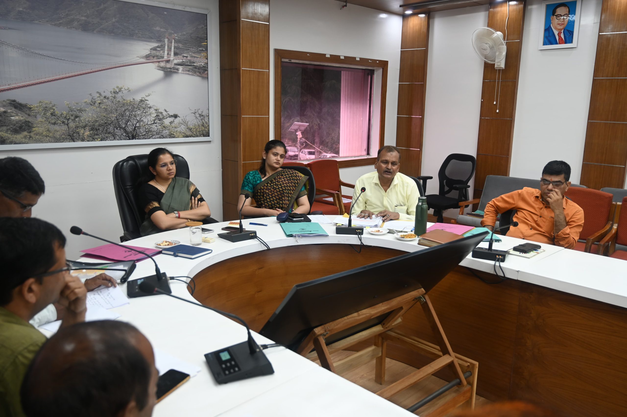 टिहरी में त्रिस्तरीय पंचायत चुनाव: 578 आपत्तियों का त्वरित निवारण, पारदर्शिता पर जोर