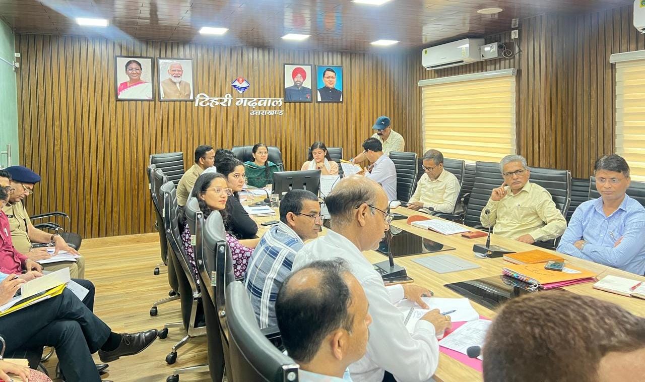 त्रिस्तरीय पंचायत चुनाव की तैयारियों को लेकर राज्य चुनाव आयुक्त की जिलाधिकारियों के साथ वर्चुअल बैठक