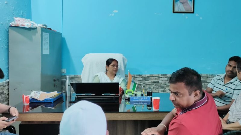 शांता नदी मलवा हटाने को लेकर देवप्रयाग नगर पालिका अध्यक्षा की एनएच अधिकारियों संग बैठक