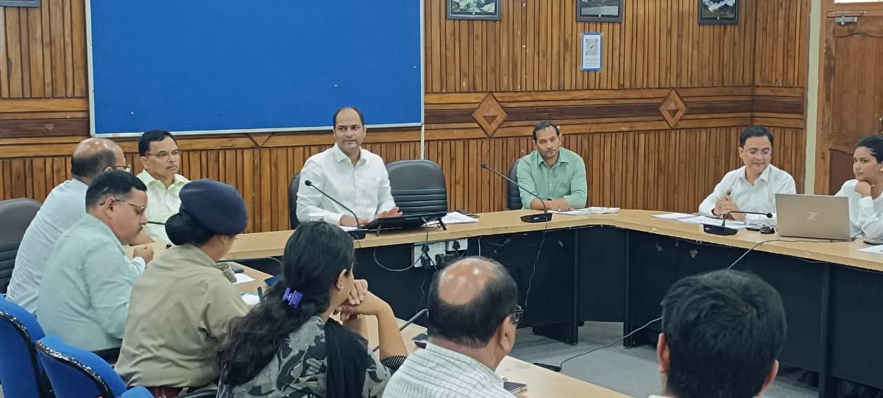 शारदा कॉरिडोर परियोजना पर डीएम की अध्यक्षता में समीक्षा बैठक, समयबद्ध डीपीआर तैयार करने के निर्देश