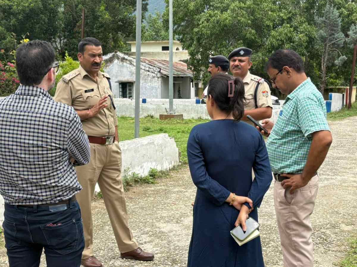 कंडीसौड़ में नामांकन स्थल और स्ट्रांग रूम की सुरक्षा का CO चंबा ने लिया जायजा: RO, ARO और BDO से की सुरक्षा व्यवस्थाओं पर चर्चा