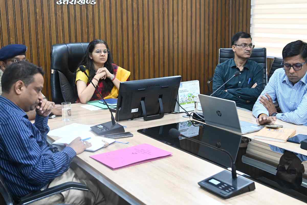 राज्यपाल ने आपदा प्रबंधन तैयारियों की समीक्षा की, “आपदा सखी योजना” और “भूदेव एप” की सराहना