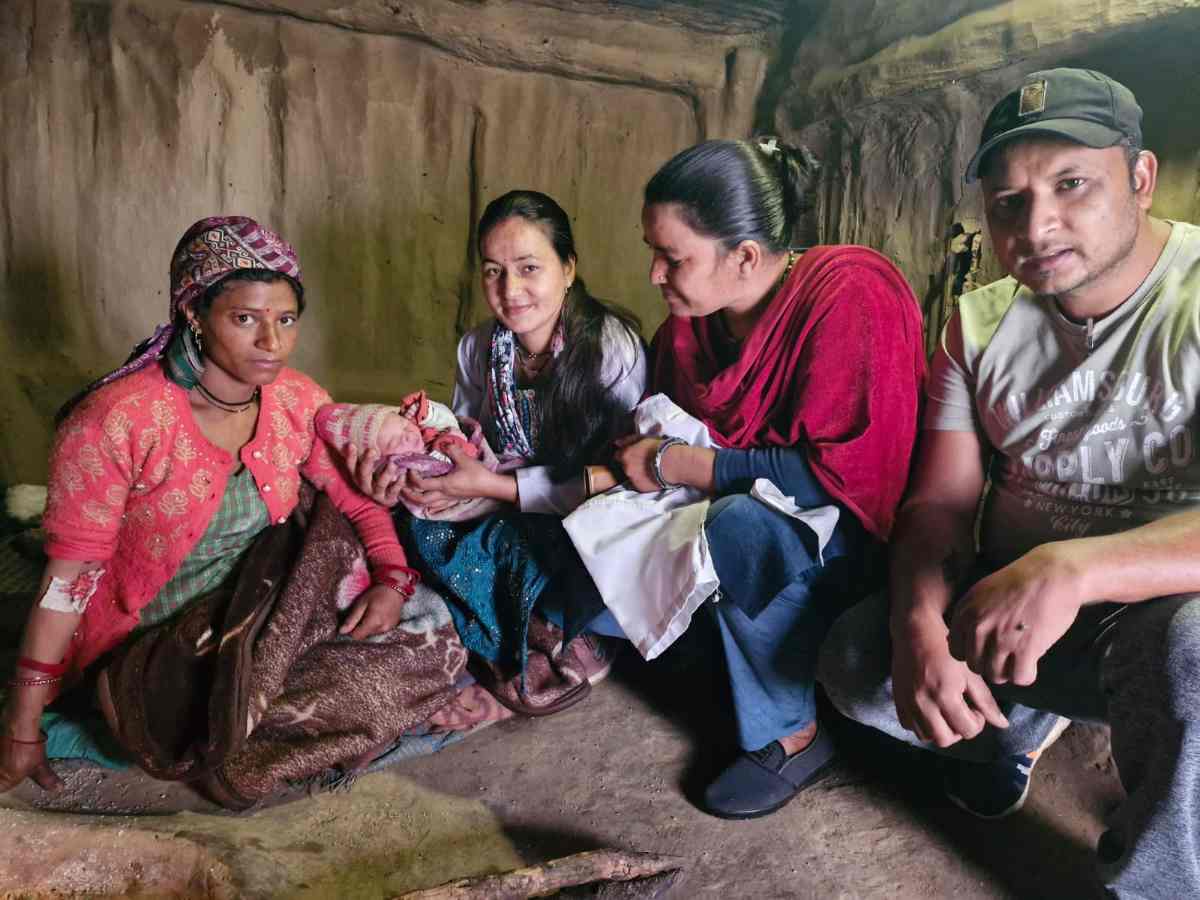 स्वास्थ्य विभाग ने निभाई ज़िम्मेदारी: दूरस्थ गांव गैवाली में कराया सुरक्षित गृह प्रसव