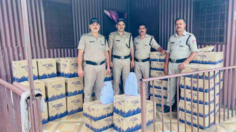 थाना लंबगांव पुलिस की बड़ी कार्रवाई, पंचायत चुनाव से पहले 70 पेटी अवैध अंग्रेजी शराब बरामद