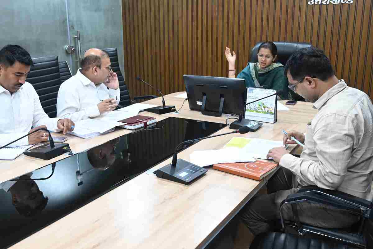 डीएम टिहरी ने जिला विकास प्राधिकरण की बैठक में दिए ये निर्देश