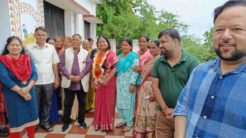 ANM नंदा कैंतुरा को सेवा निवृत्ति पर दी भावभीनी विदाई
