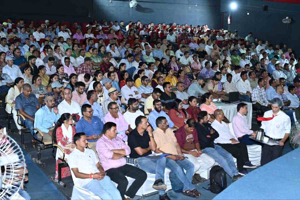 देवप्रयाग व चम्बा ब्लॉक के मतदान कार्मिकों को मिला प्रशिक्षण