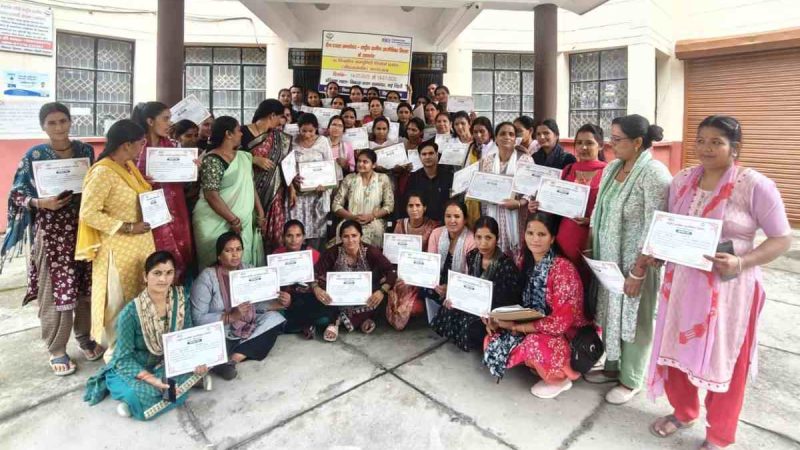 सीडीओ ने किया सीआरपी प्रशिक्षण कार्यक्रम का समापन, महिलाओं को आत्मनिर्भर बनने का दिया संदेश