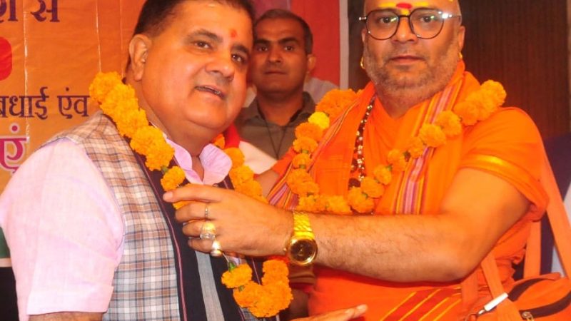 उत्तराखंड भाजपा नवनिर्वाचित प्रदेश अध्यक्ष महेंद्र भट्ट पहुंचे संतों के द्वार