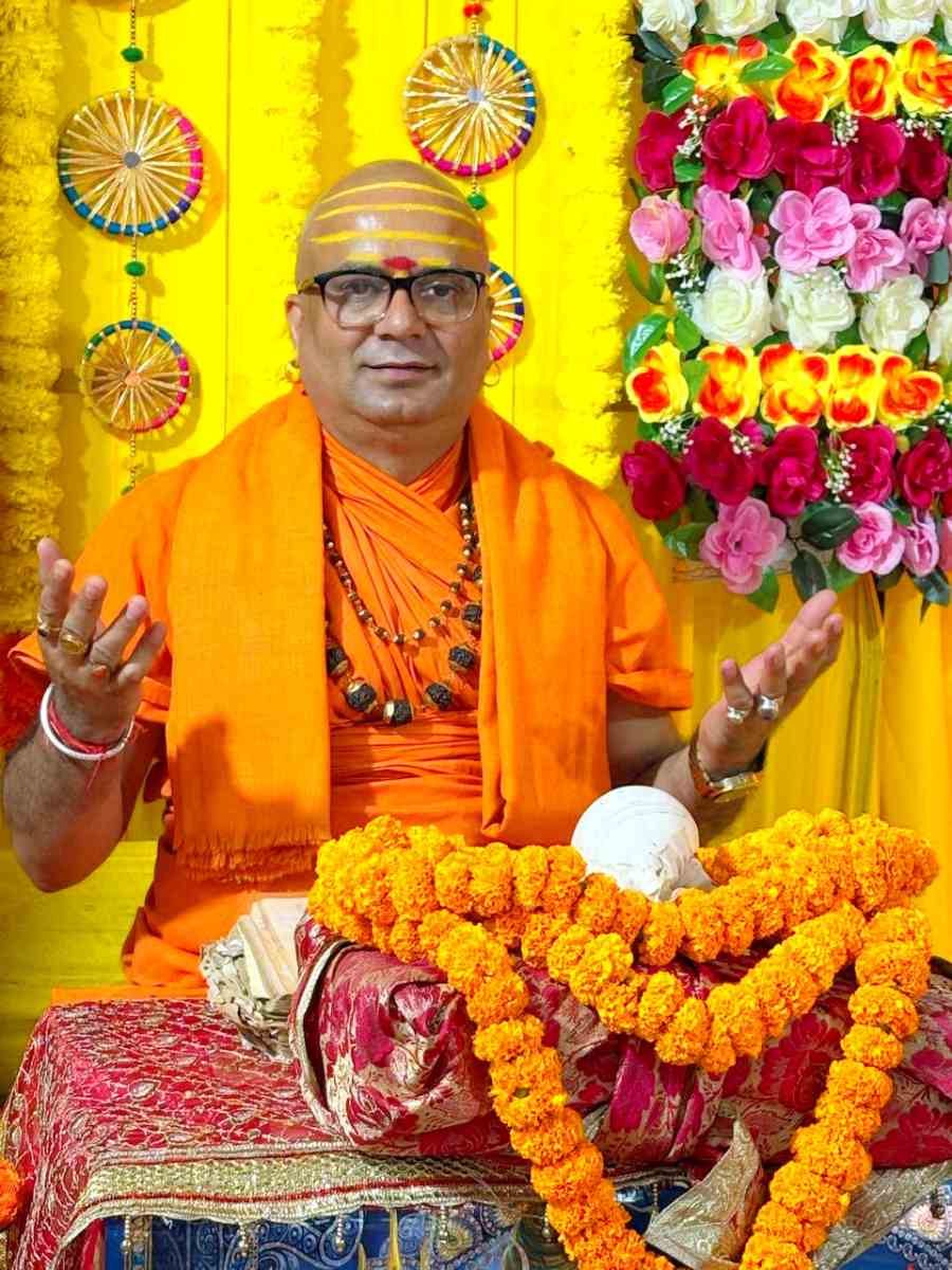भक्ति के लिए पहले अहंकार दूर करना जरूरी –  नृसिंह पीठाधीश्वर स्वामी रसिक महाराज