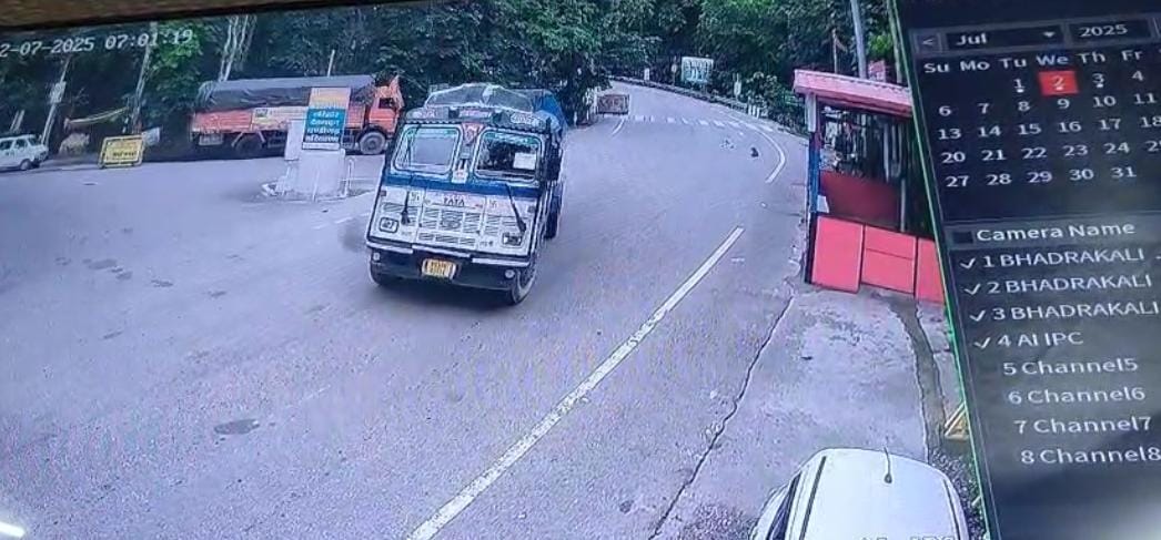 पुलिस ने ट्रक ड्राइवर के आरोप को खारिज किया