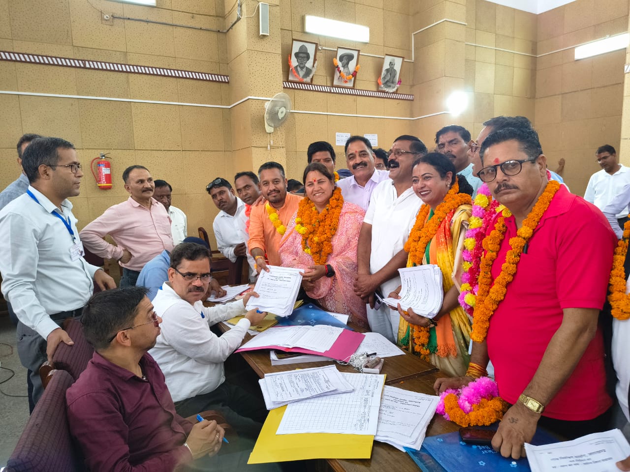 त्रिस्तरीय पंचायत चुनाव के तहत टिहरी जिले में विभिन्न पदों पर तीसरे दिन कुल 2341 नामांकन प्राप्त