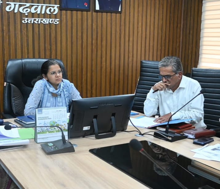 विद्यालयों को सेंटर फॉर एक्सीलेंस बनाने संबंधी बैठक सम्पन्न
