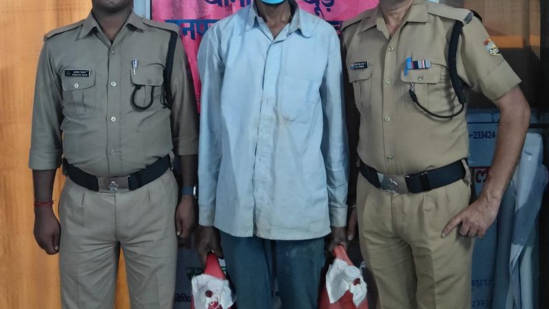 थत्यूड़ पुलिस ने 10 लीटर अवैध कच्ची शराब के साथ एक व्यक्ति को दबोचा