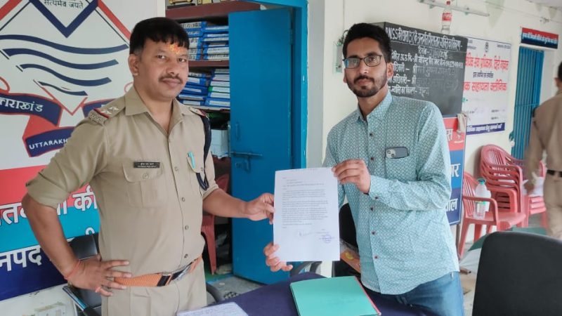 अरण्यक जन सेवा संस्था ने उठाई निराश्रित गौवंश सुरक्षा की जिम्मेदारी, कोतवाली कीर्तिनगर को सौंपा ज्ञापन