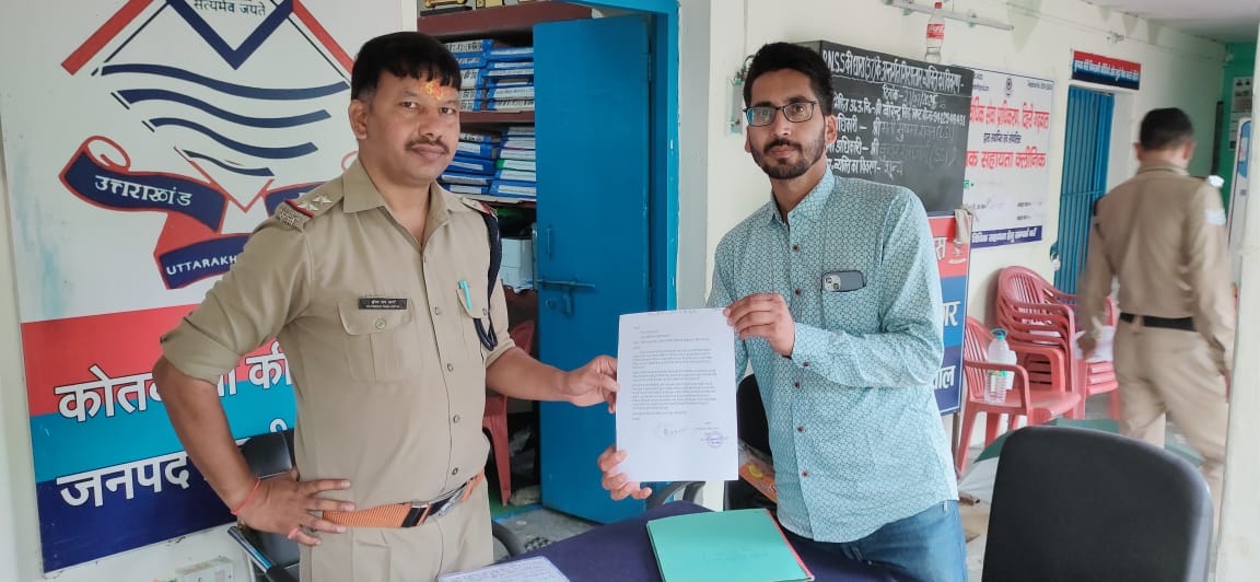 अरण्यक जन सेवा संस्था ने उठाई निराश्रित गौवंश सुरक्षा की जिम्मेदारी, कोतवाली कीर्तिनगर को सौंपा ज्ञापन
