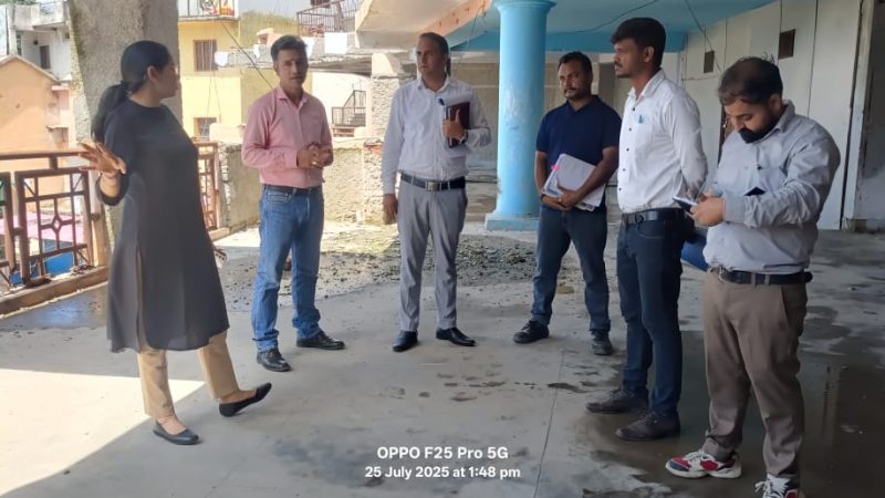 नई टिहरी आईएसबीटी नवीनीकरण कार्यों का जिलाधिकारी ने किया स्थलीय निरीक्षण, गुणवत्तापूर्ण निर्माण के निर्देश