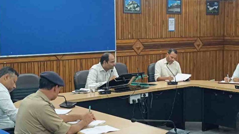 आपातकालीन स्थितियों के लिए सभी हेलीपैड रहेंगे तैयार– जिलाधिकारी