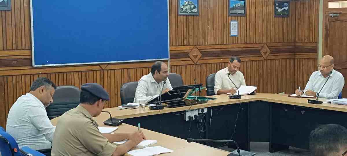 आपातकालीन स्थितियों के लिए सभी हेलीपैड रहेंगे तैयार– जिलाधिकारी
