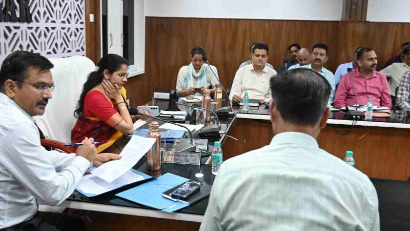 तहसील दिवस में सुनी गई जनता की समस्याएं, जिलाधिकारी ने दिए त्वरित समाधान के निर्देश