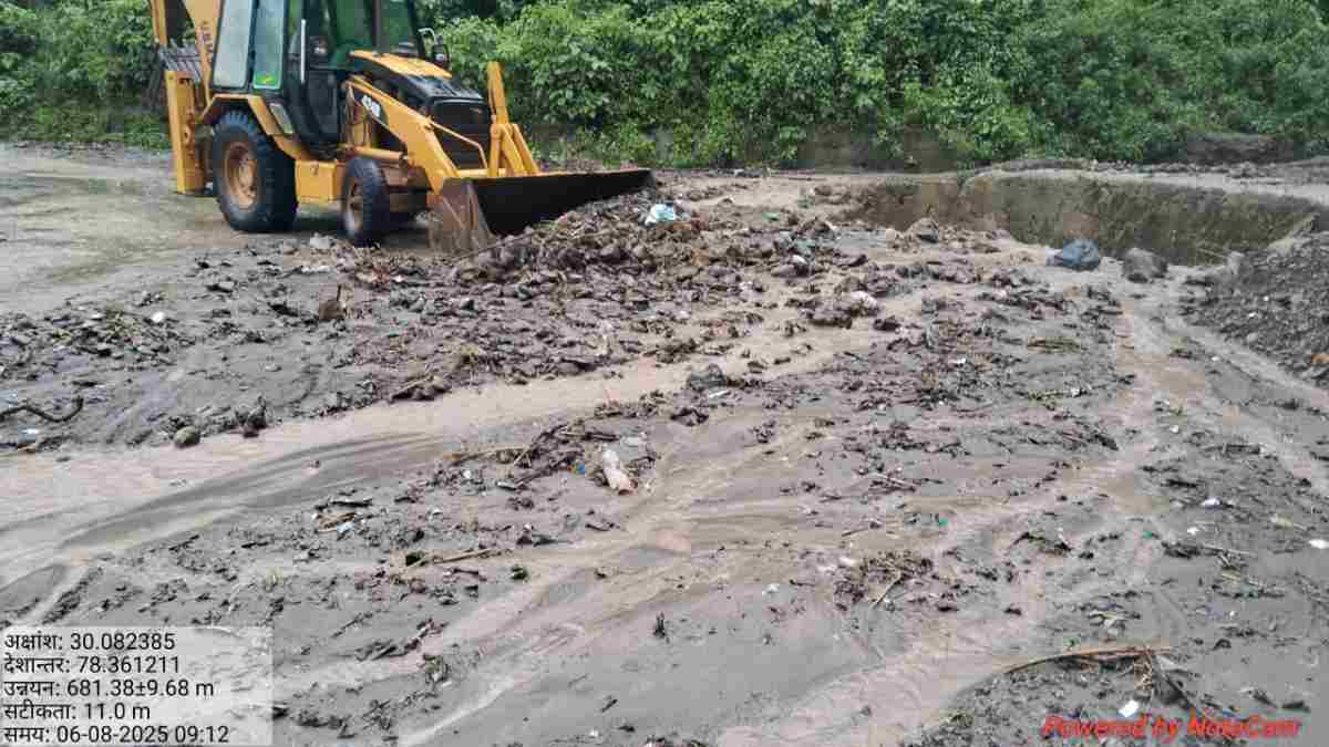 🛑 ब्रेकिंग: लगातार बारिश से जनजीवन प्रभावित, कई राष्ट्रीय और राज्य मार्ग बाधित