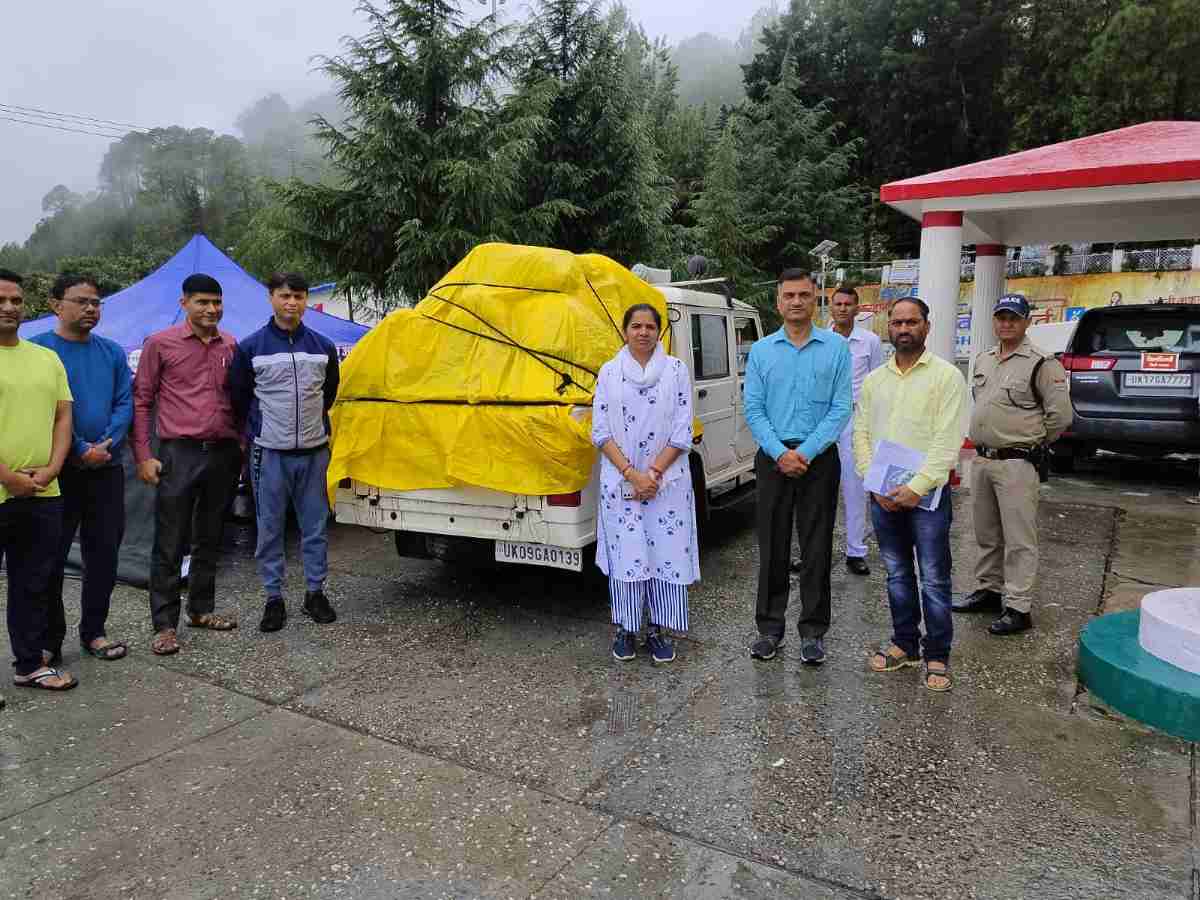 टिहरी से उत्तरकाशी को भेजे 1000 राहत पैकेट, मुख्यमंत्री के निर्देश पर तत्परता से की गई कार्रवाई