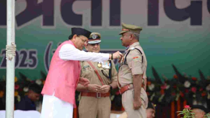 15 अगस्त पर जनपद टिहरी के 06 पुलिस कर्मी हुए सम्मानित
