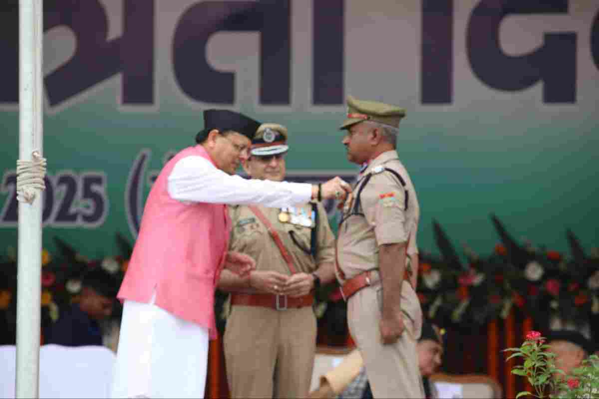 15 अगस्त पर जनपद टिहरी के 06 पुलिस कर्मी हुए सम्मानित