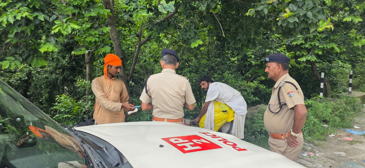 ऑपरेशन कालनेमी के तहत कीर्तिनगर पुलिस का सख्त एक्शन, कई बाबाओं का किया सत्यापन