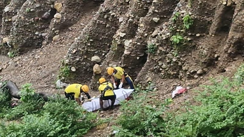 यहां खाई से अज्ञात शव बरामद, SDRF ने किया रेस्क्यू